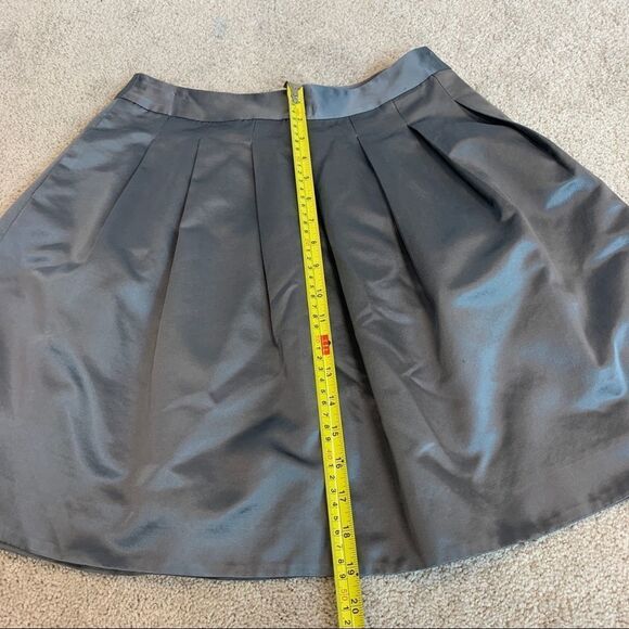 Club Monaco gray pleated skater circle skirt silk blend Sz 4 - Picture 7 of 9